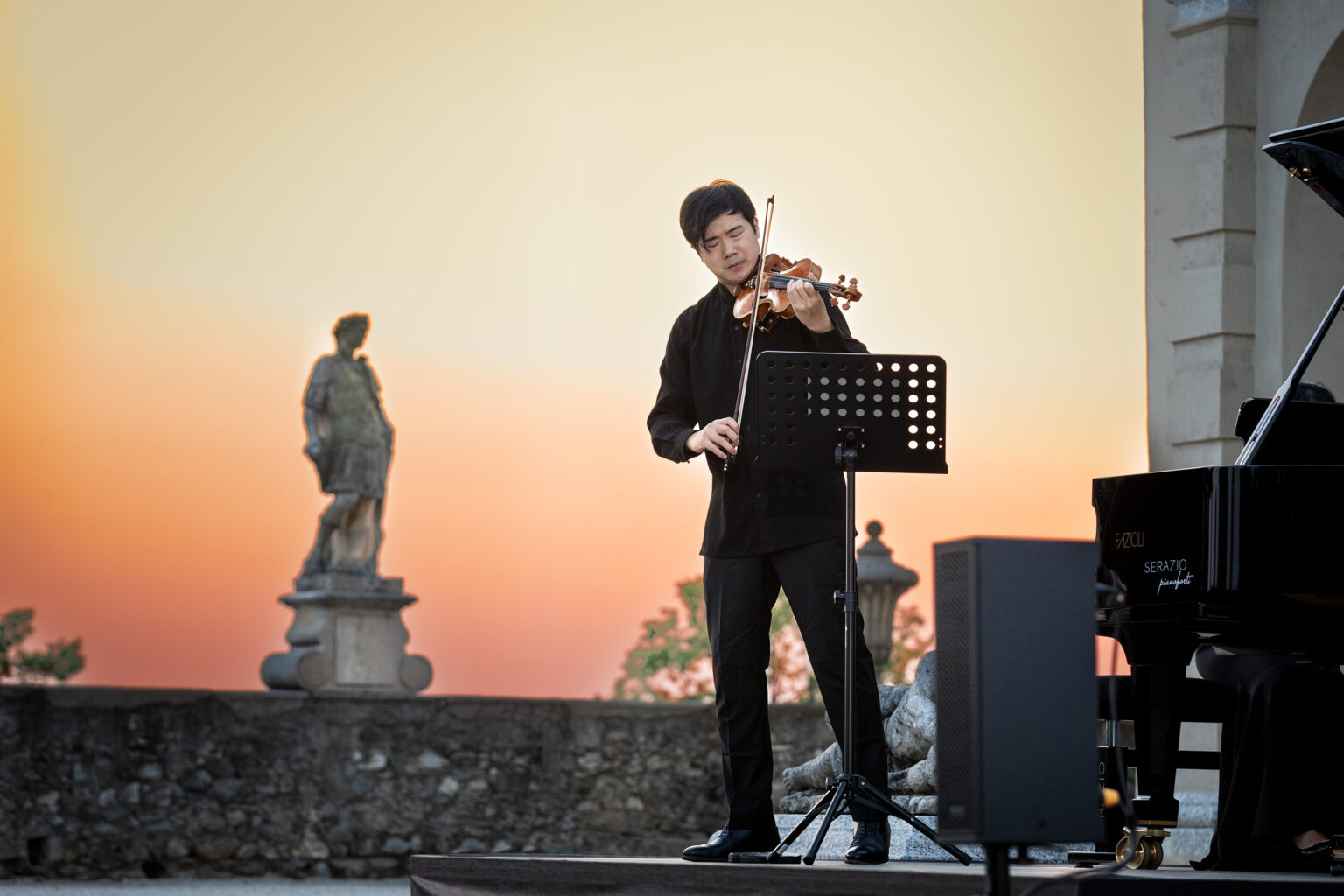 LACMUS Festival 2024
Paganini a Castello Durini
In collaborazione con il concorso internazionale di violino “Premio Paganini”

Simon Zhu, violin
Winner of the 57th International Violin Competition “Premio Paganini”

Han-Wen (Jennifer) Yu, piano

giovedì 18 luglio 2024